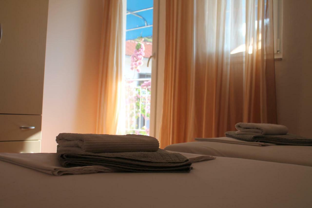 Appartamento Covahouse Jelsa  Esterno foto